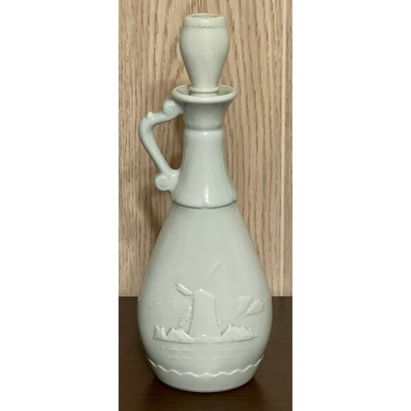 1963 Milk Glass Jim Beam Decanter w/Delft Blue Sailing Ships & Embossed Windmill - Picture 2 of 6